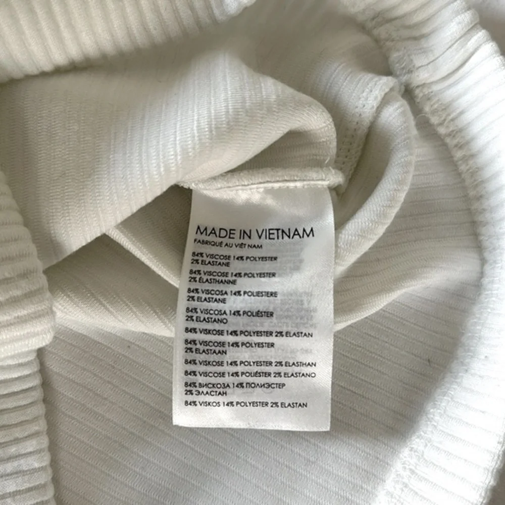 Club Monaco Meredy Turtleneck in creamy white - Picture 7 of 7